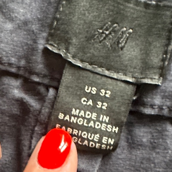 H&M Men's Dark Blue Chinos - Picture 9 of 10